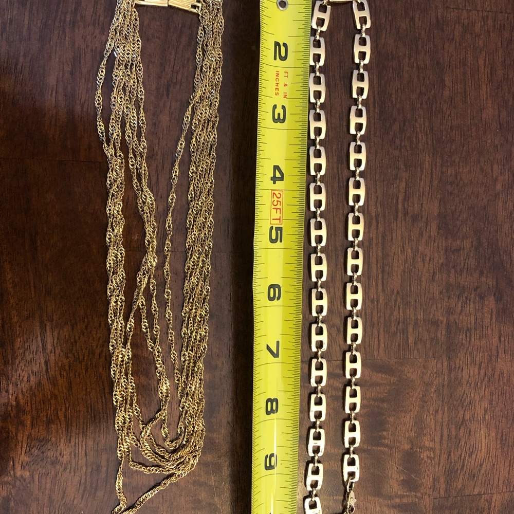 Lot of Six Gold Tone Vintage Costume Jewelry Necklaces - Picture 10 of 12